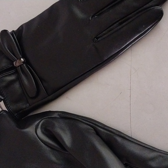 Tech touch gloves - Picture 2 of 3